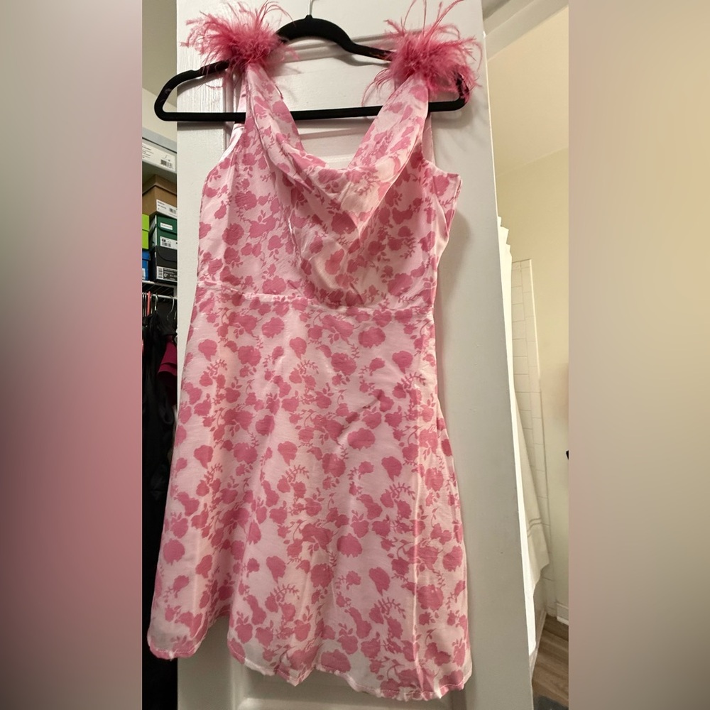 Storia Pink Floral Mini Dress